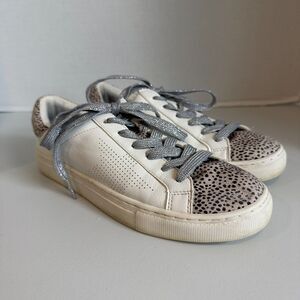 Universal Thread White Casual Lace Up Sneakers Shoes Cheetah Print Women's 7.5
